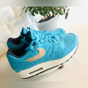 Nike Air Max corduroy Sneakers size 4 youth